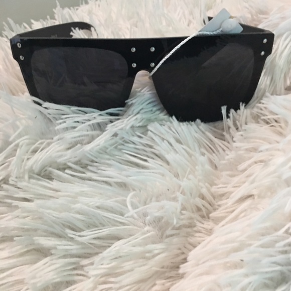 Black flat top oversized sunglasses - Picture 3 of 7